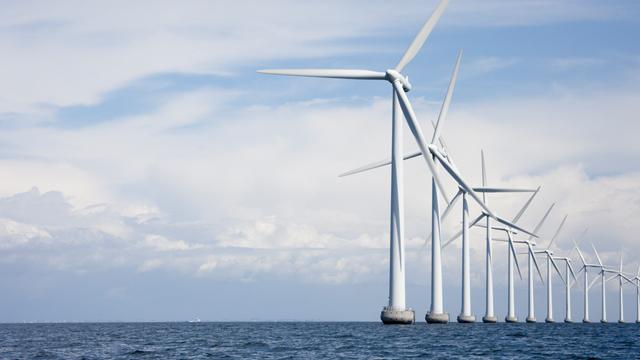 WindfarmDenmark_Getty157582153_640x360.jpg A line of wind turbines at sea