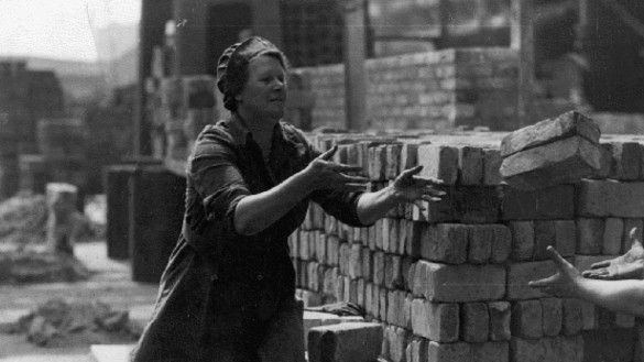 Women war workers during WW2 in London - used for the National Grid story 'VE Day 2020: The people powering the nation during WW2'
